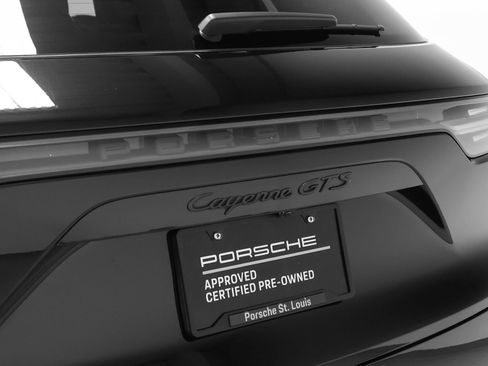 Certified 2021 Porsche Cayenne GTS AWD/4WD image 21