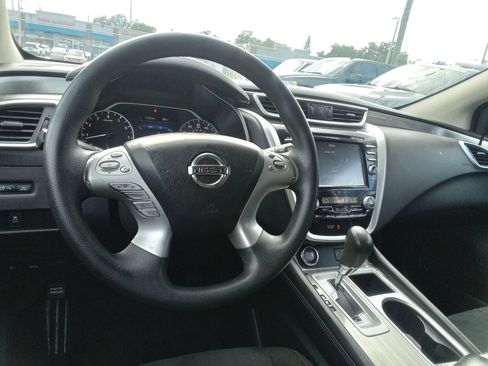 Used 2018 Nissan Murano S AWD/4WD image 16