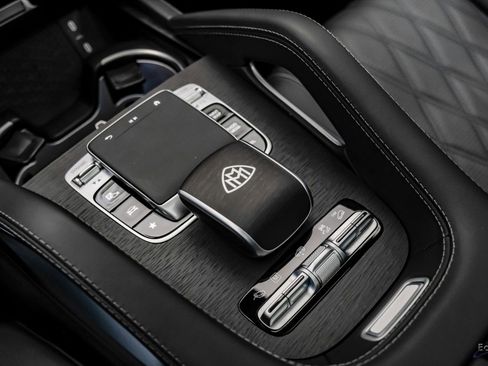 Used 2024 Mercedes-Benz Maybach GLS 600 4MATIC image 64