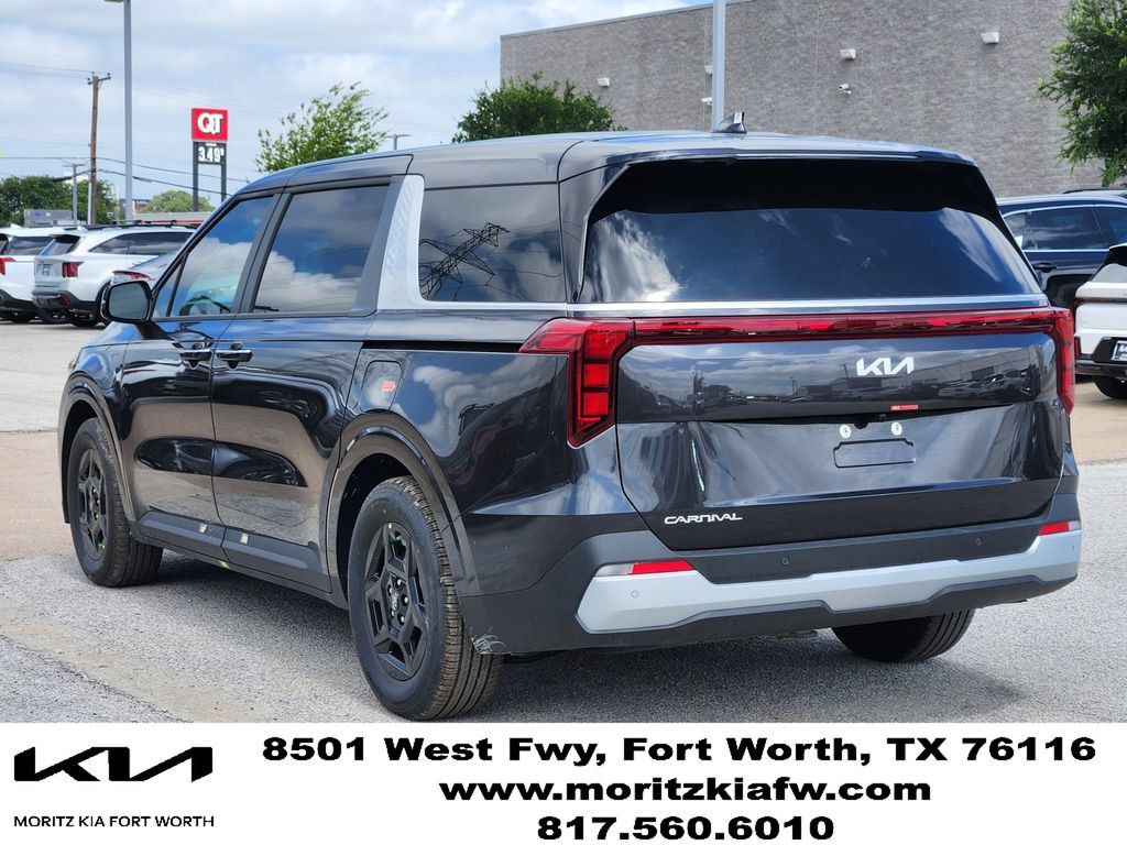 New 2026 Kia Carnival FWD image 4
