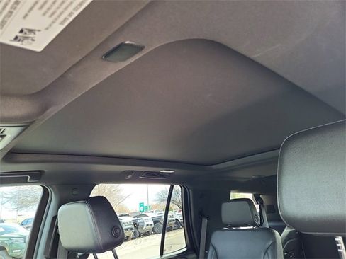 Used 2023 Chevrolet Tahoe Z71 w/ Luxury Package image 10