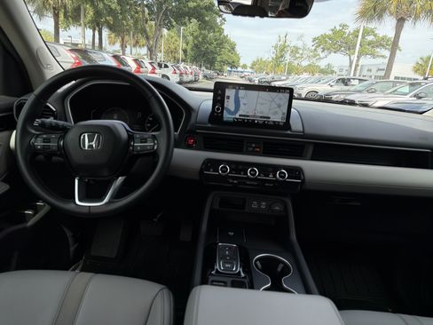 Used 2025 Honda Pilot Touring image 30
