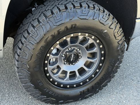 New 2026 Chevrolet Silverado 1500 LTZ w/ LTZ Premium Package AWD/4WD image 28