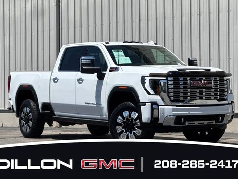 Used 2025 GMC Sierra 2500 Denali w/ Max Trailering Package AWD/4WD image 2