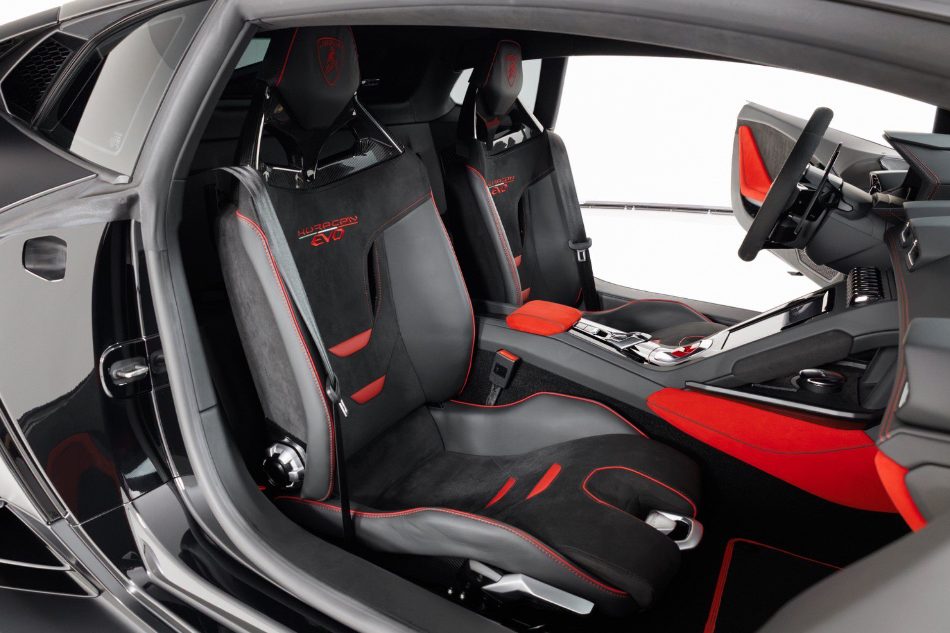 Used 2023 Lamborghini Huracan EVO RWD image 38