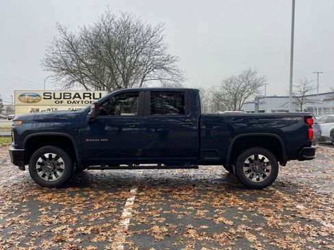 Used 2021 Chevrolet Silverado 2500 Custom w/ Custom Value Package image 4