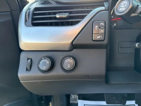 Used 2019 Chevrolet Tahoe LT image 19