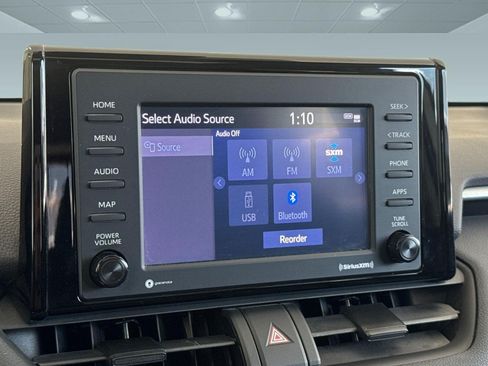 Used 2021 Toyota RAV4 XLE w/ Convenience Package FWD image 21