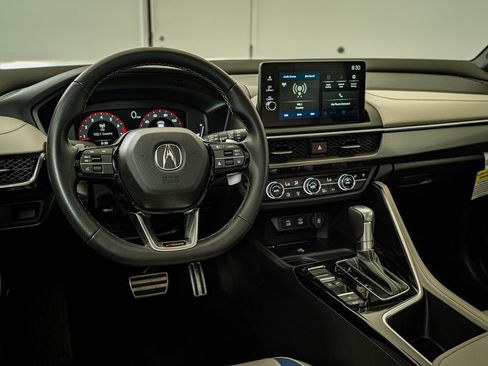 Certified 2025 Acura ADX A-Spec image 4
