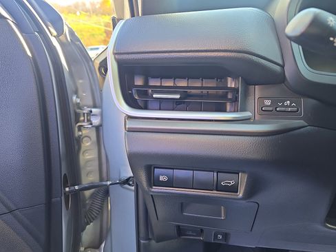 Used 2024 Toyota Grand Highlander XLE image 14