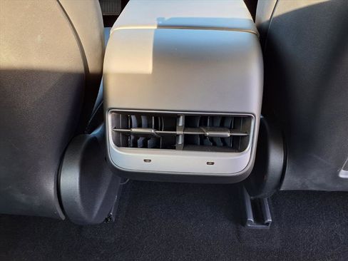 Used 2022 Tesla Model 3 Long Range image 14