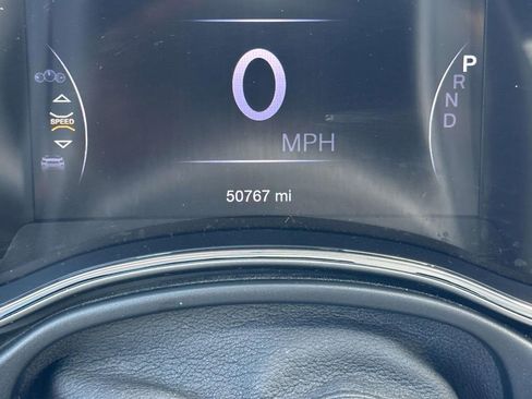 Used 2019 Jeep Grand Cherokee Limited AWD/4WD image 21