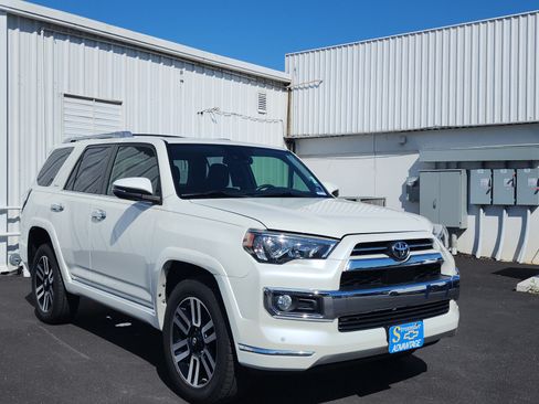 Used 2020 Toyota 4Runner Limited AWD/4WD image 7