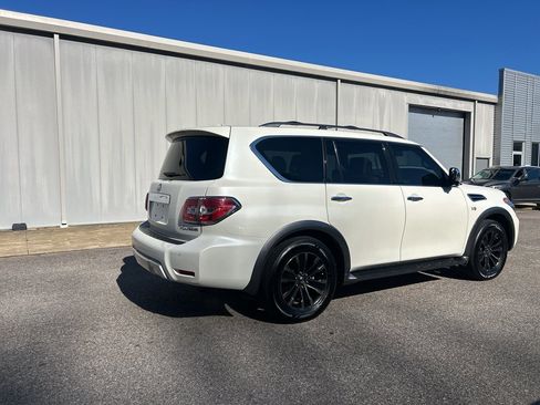 Used 2018 Nissan Armada Platinum image 3