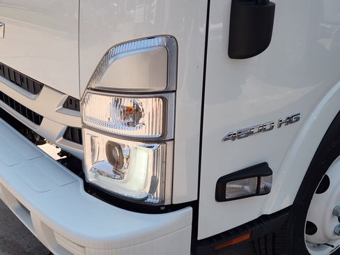 New 2024 Chevrolet Low Cab Forward image 10