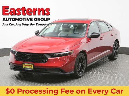 Used 2025 Honda Accord SE image 1