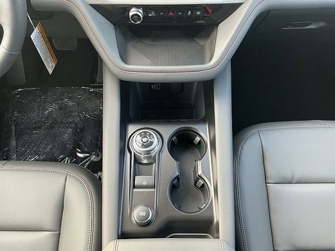 New 2026 Ford Explorer Active w/ Active Comfort Package image 8