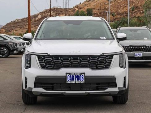 New 2026 Kia Sorento LX FWD image 32