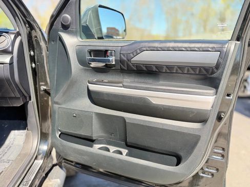 Used 2017 Toyota Tundra Platinum AWD/4WD image 31