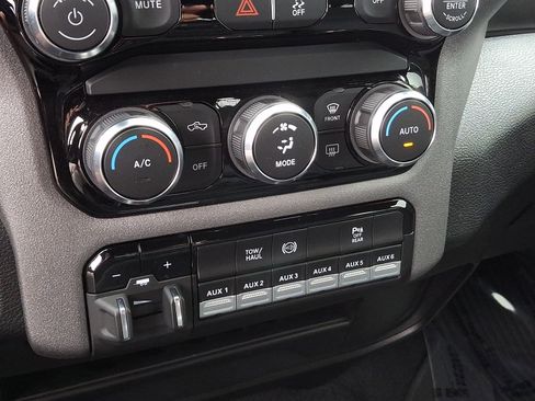 Certified 2024 RAM 2500 Tradesman w/ Chrome Appearance Group AWD/4WD image 15