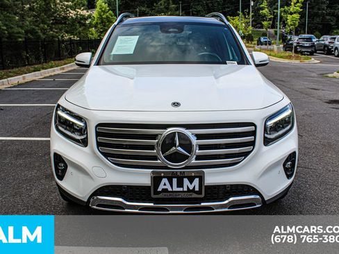 Used 2025 Mercedes-Benz GLB 250 image 10