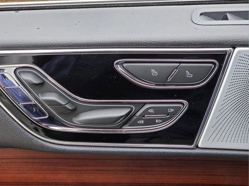 Used 2024 Lincoln Navigator L Reserve AWD/4WD image 12