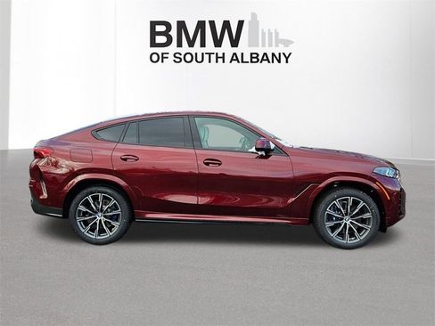 New 2026 BMW X6 xDrive40i w/ Climate Comfort Package image 3