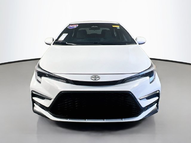 Used 2026 Toyota Corolla SE FWD image 3