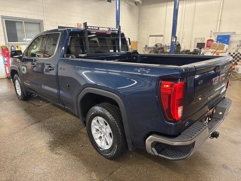 Used 2021 GMC Sierra 1500 SLE image 4
