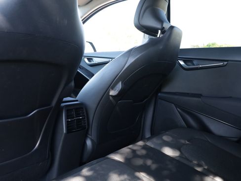 Used 2023 Kia Niro FWD image 13