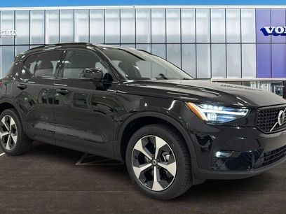 New 2026 Volvo XC40 B5 Plus w/ Protection Package Premier