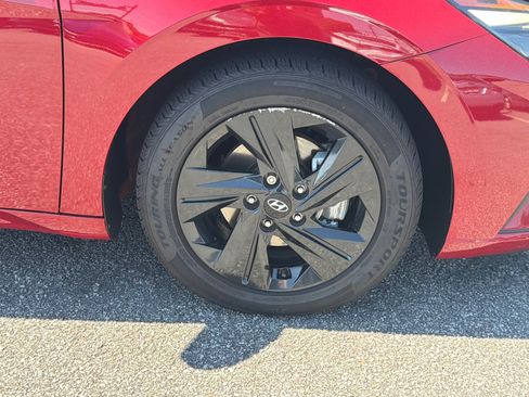 Certified 2023 Hyundai Elantra SEL FWD image 12