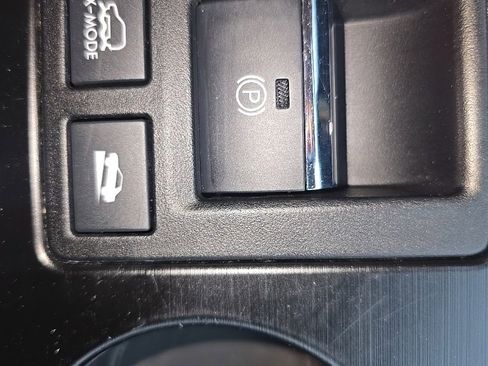 Used 2016 Subaru Outback 2.5i Limited image 31