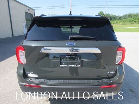 Used 2024 Ford Explorer XLT w/ Equipment Group 202A AWD/4WD image 5
