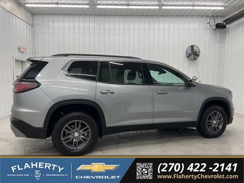 Used 2025 GMC Acadia Elevation AWD/4WD image 1