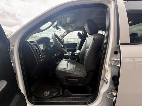 Used 2018 RAM 2500 Tradesman w/ Chrome Appearance Group AWD/4WD image 15