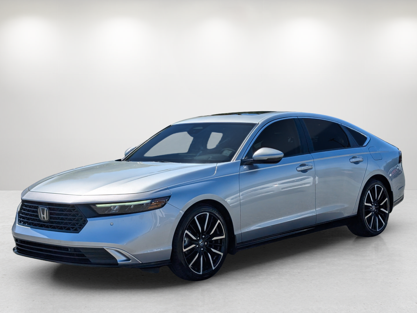 Used 2024 Honda Accord Touring image 1