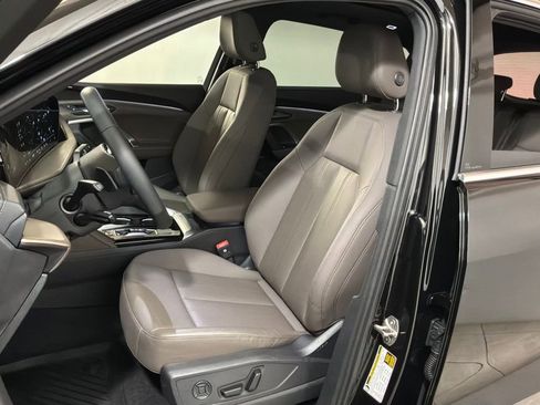 Certified 2025 Audi Q5 Premium w/ Convenience Package image 8