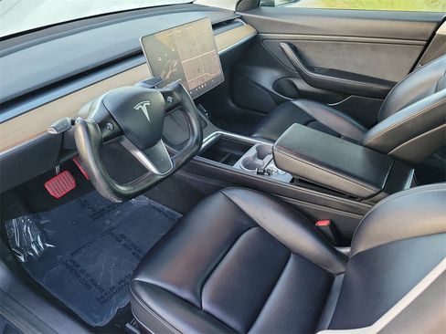 Used 2021 Tesla Model 3 Standard Range Plus image 15