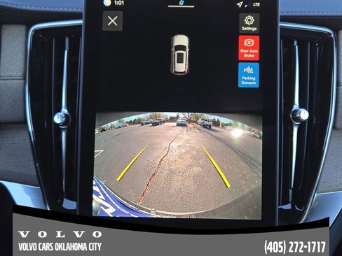 New 2026 Volvo XC90 B5 Core w/ Protection Package Premier image 17