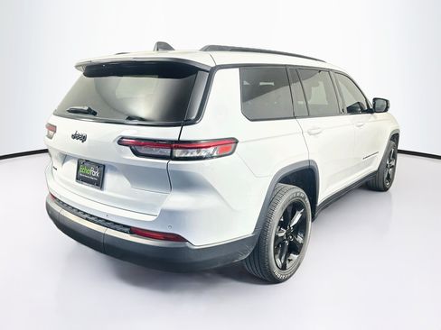 Used 2024 Jeep Grand Cherokee L Laredo AWD/4WD image 9