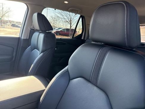 Certified 2025 Honda Pilot EX-L image 13