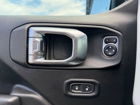 Certified 2022 Jeep Wrangler Unlimited Sport AWD/4WD image 10