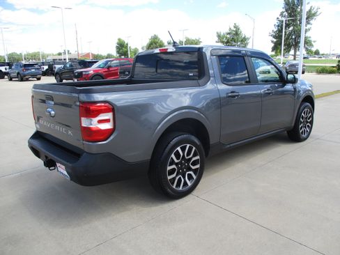 Used 2022 Ford Maverick Lariat w/ Lariat Luxury Package FWD image 9