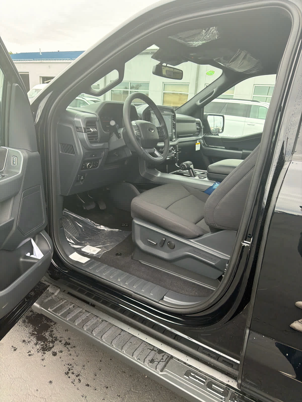 New 2026 Ford F150 XLT w/ Equipment Group 302A MID AWD/4WD image 8