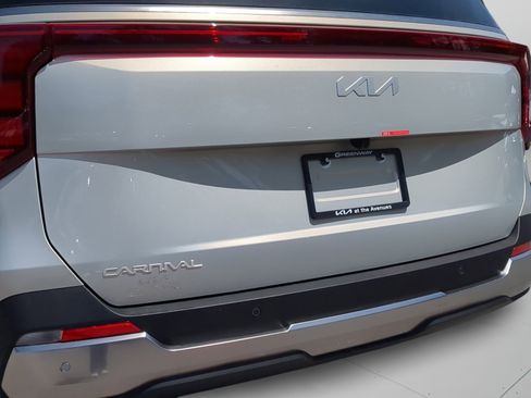 New 2026 Kia Carnival SX FWD image 36