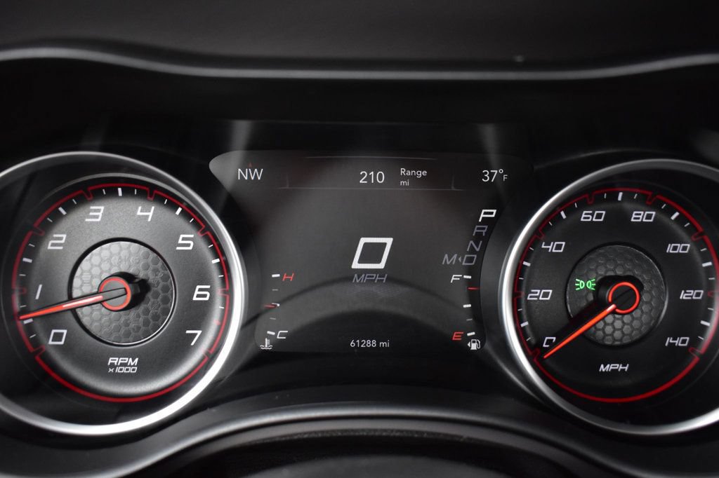 Used 2023 Dodge Charger SXT RWD image 31