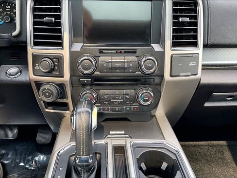 Used 2017 Ford F150 Lariat AWD/4WD image 32
