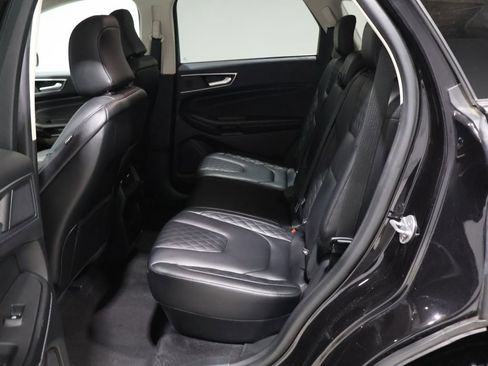 Used 2024 Ford Edge Titanium image 16