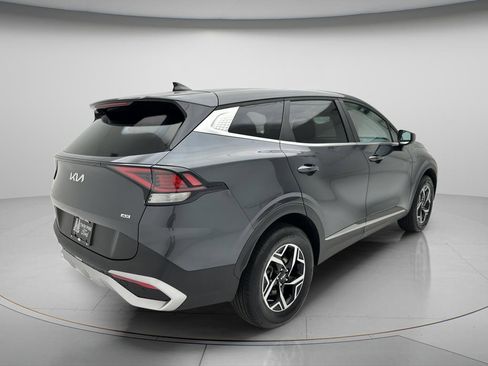 Used 2024 Kia Sportage LX AWD/4WD image 5